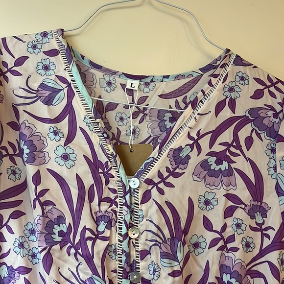 Beautiful Purple, Blue, and white floral dress - Picture 3 of 5